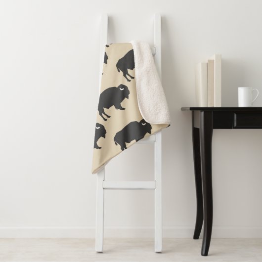 Couverture Sherpa Bison de buffle gris rustique (En situation)