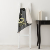 Couverture Sherpa Black Adam Lightning Silhouette Graphic (En situation)