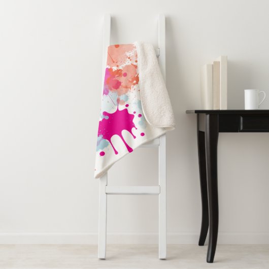 Couverture Sherpa Bleu rose orange Abstrait Peinture (En situation)