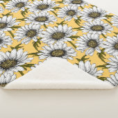 Couverture Sherpa Bouches blanches, fleurs sauvages sur jaune (3/4)