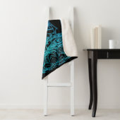 Couverture Sherpa Bouddha flamboyant en Turquoise et bleu (En situation)