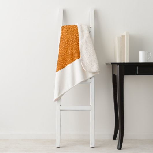 Couverture Sherpa Brown cuir texture closeup (En situation)