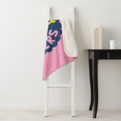 Couverture Sherpa BUGS BUNNY BUILDERS™| Hard Hat Scalloped Logo (En situation)