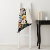 Couverture Sherpa BUGS BUNNY™ Floral Embroidery Graphic (En situation)