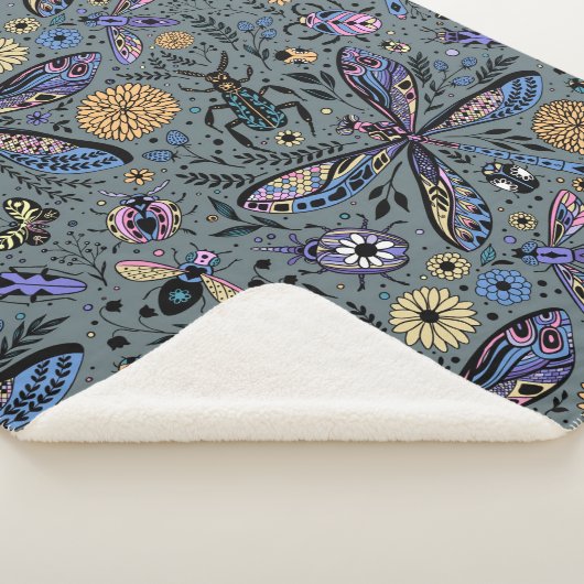 Couverture Sherpa Bugs de Doodle sur le gris de latte (3/4)