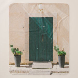 COUVERTURE SHERPA CACTUS VERT PLANTE PRÈS DE PORTE VERTE