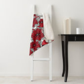 Couverture Sherpa Cardinaux et poinsettia en rouge et blanc (En situation)