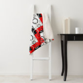 Couverture Sherpa Cercles Rouge Noir (En situation)