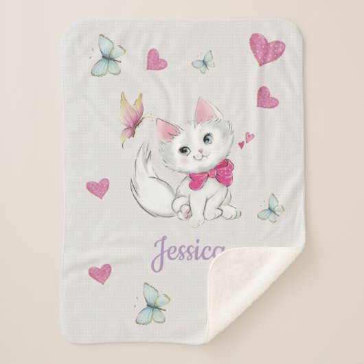 Couverture Sherpa Chaton blanc mignon avec le papillon sur le pastel (Devant)