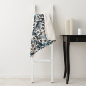 Couverture Sherpa Cherry blossom in white and blue (En situation)