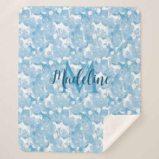 Couverture Sherpa Chevaux dans le champ_Soft Blue Monogramed Blanket (Devant)