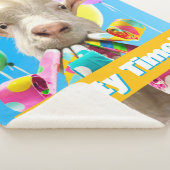 Couverture Sherpa Chèvre avec des pétards de fête (3/4)