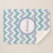 Couverture Sherpa Chevron coloré monogramme (Devant (Horizontal))