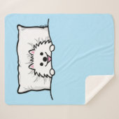 Couverture Sherpa Chien de Poméranie blanc mignon couché dans un lit (Devant (Horizontal))