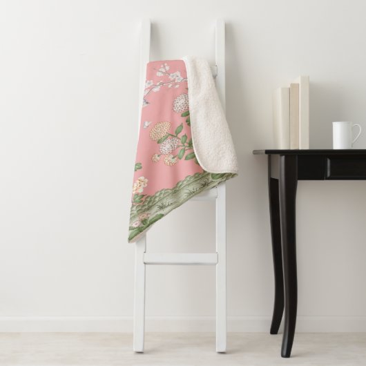 Couverture Sherpa Chinoiserie rose (En situation)
