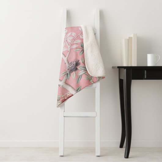 Couverture Sherpa Chinoiserie rose (En situation)