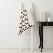 Couverture Sherpa Chocolat Et Tan Smooth Coat Chihuahua Motif (En situation)