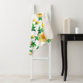 Couverture Sherpa Chrysanthèmes aquarelle. Fleurs jaunes avec gre (En situation)