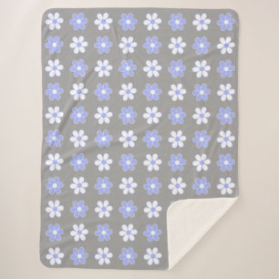 Couverture Sherpa Ciel bleu et fleurs blanches sur gris argenté