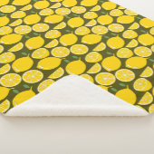 Couverture Sherpa Citrons jaunes et motif vert olive : Citrus modern (3/4)