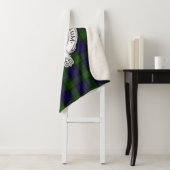 Couverture Sherpa Clan Gunn Crest & Tartan (En situation)