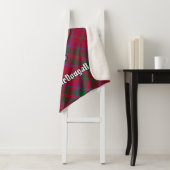 Couverture Sherpa Clan MacDougall Crest sur Tartan (En situation)