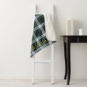 Couverture Sherpa Clan personnalisé Gordon Tartan Nom du plan (En situation)