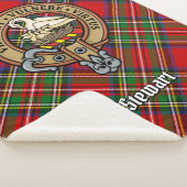 Couverture Sherpa Clan Stewart Crest sur Tartan (3/4)