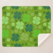 Couverture Sherpa Clovers verts, Lucky Clovers, Saint Patrick's Day (Devant (Horizontal))