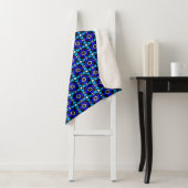 Couverture Sherpa Cobalt et bleu turquoise Motif carrelage (En situation)