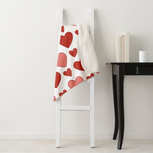 Couverture Sherpa Coeurs rouges (En situation)