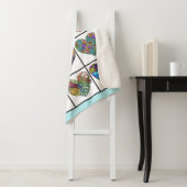 Couverture Sherpa Collage of Painted Hearts (light blue), with Quote (En situation)