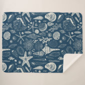 Couverture Sherpa Coques de mer sur bleu foncé (Devant (Horizontal))