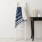 Couverture Sherpa Corde d'Ancres nautiques bleu marine M & Mme (En situation)