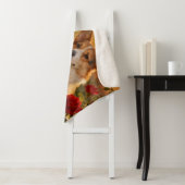 Couverture Sherpa Corgi dans les Roses VI (En situation)