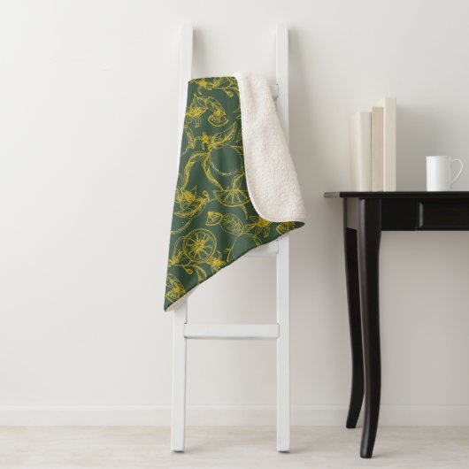 Couverture Sherpa Croquis de citron jaune sur vert foncé (En situation)