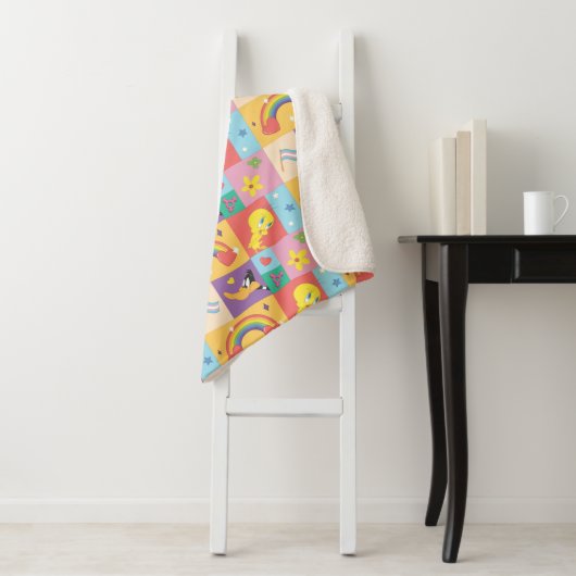 Couverture Sherpa DAFFY DUCK™ & TWEETY™ - Motif de fierté (En situation)