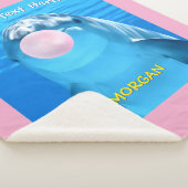Couverture Sherpa Dauphin mignon, bulle de gomme, nom et message (3/4)