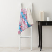 Couverture Sherpa Déchets de dragon transgenre - Couleur du drapeau (En situation)