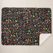Couverture Sherpa Design floral Fleur sauvage de printemps sur noir (Devant (Horizontal))