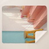 Couverture Sherpa Deux tabourets de bar en bois jaune (Devant (Horizontal))