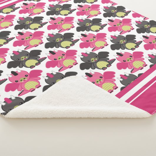 Couverture Sherpa Dragons roses et noirs de bébé - nom (3/4)