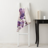 Couverture Sherpa Dragons violets et blancs et Roses (En situation)