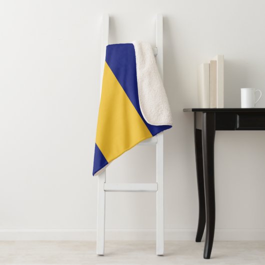 Couverture Sherpa Drapeau de la Barbade (En situation)