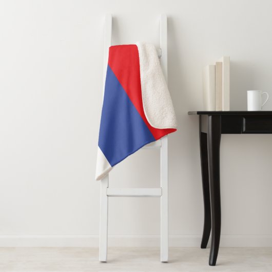 Couverture Sherpa Drapeau de la Republika Srpska (En situation)