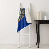 Couverture Sherpa Drapeau d'Etat du New Hampshire (En situation)