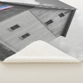 Couverture Sherpa Drapeaux de nos agriculteurs - Grange avec drapeau (3/4)