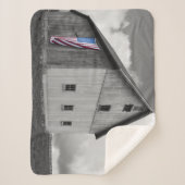 Couverture Sherpa Drapeaux de nos agriculteurs - Grange avec drapeau (Devant)