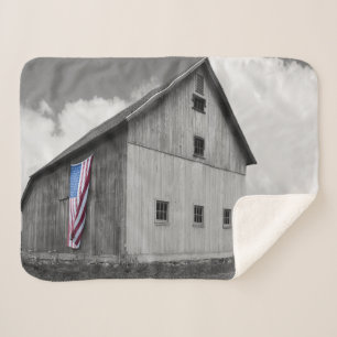 Couverture Sherpa Drapeaux de nos agriculteurs - Grange avec drapeau