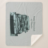 Couverture Sherpa Easily Distracted by Classics (Devant)